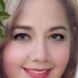 Meet your Posher, Ines